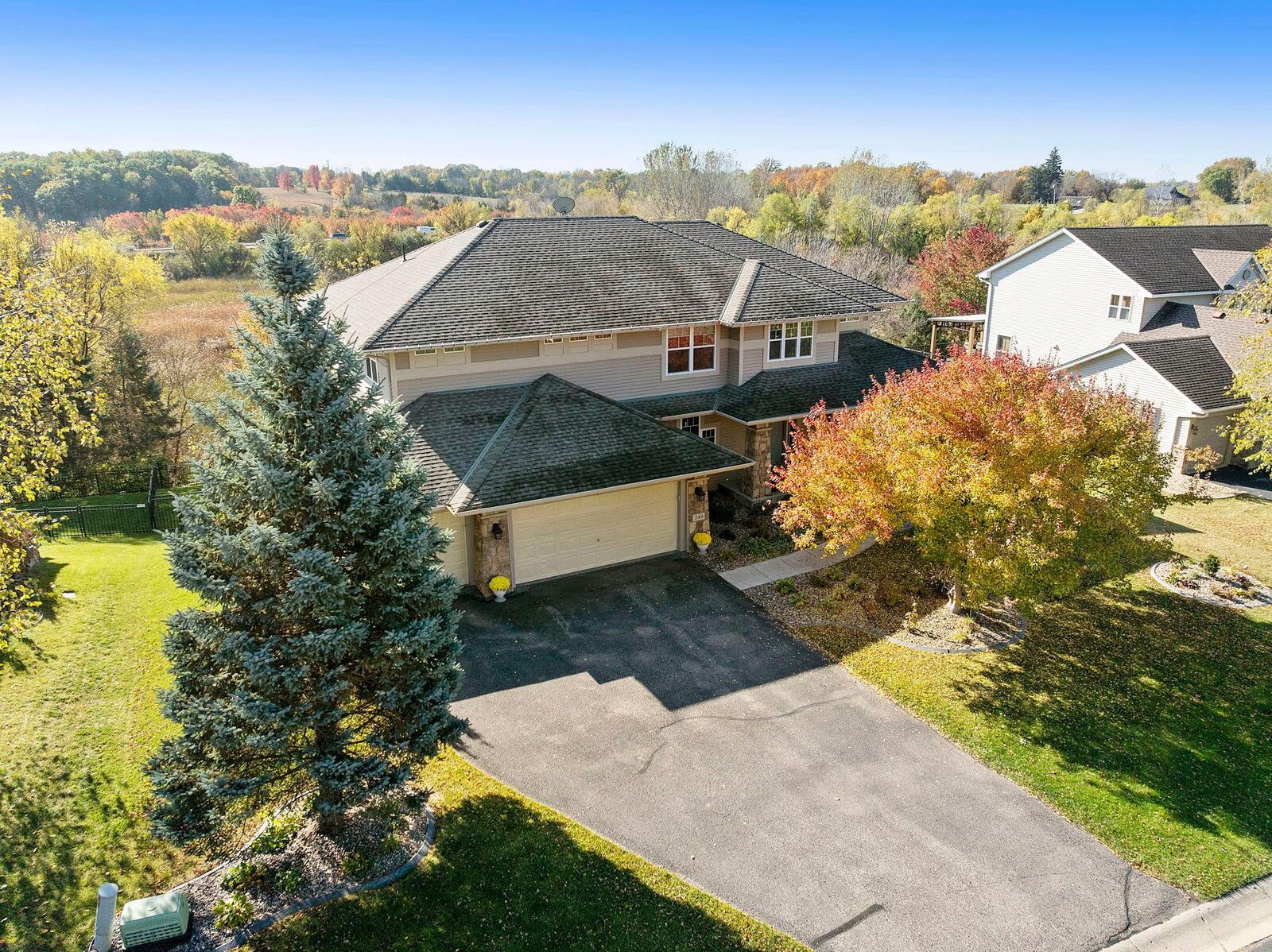 Property Photo:  249 Tristan Drive  MN 55331 