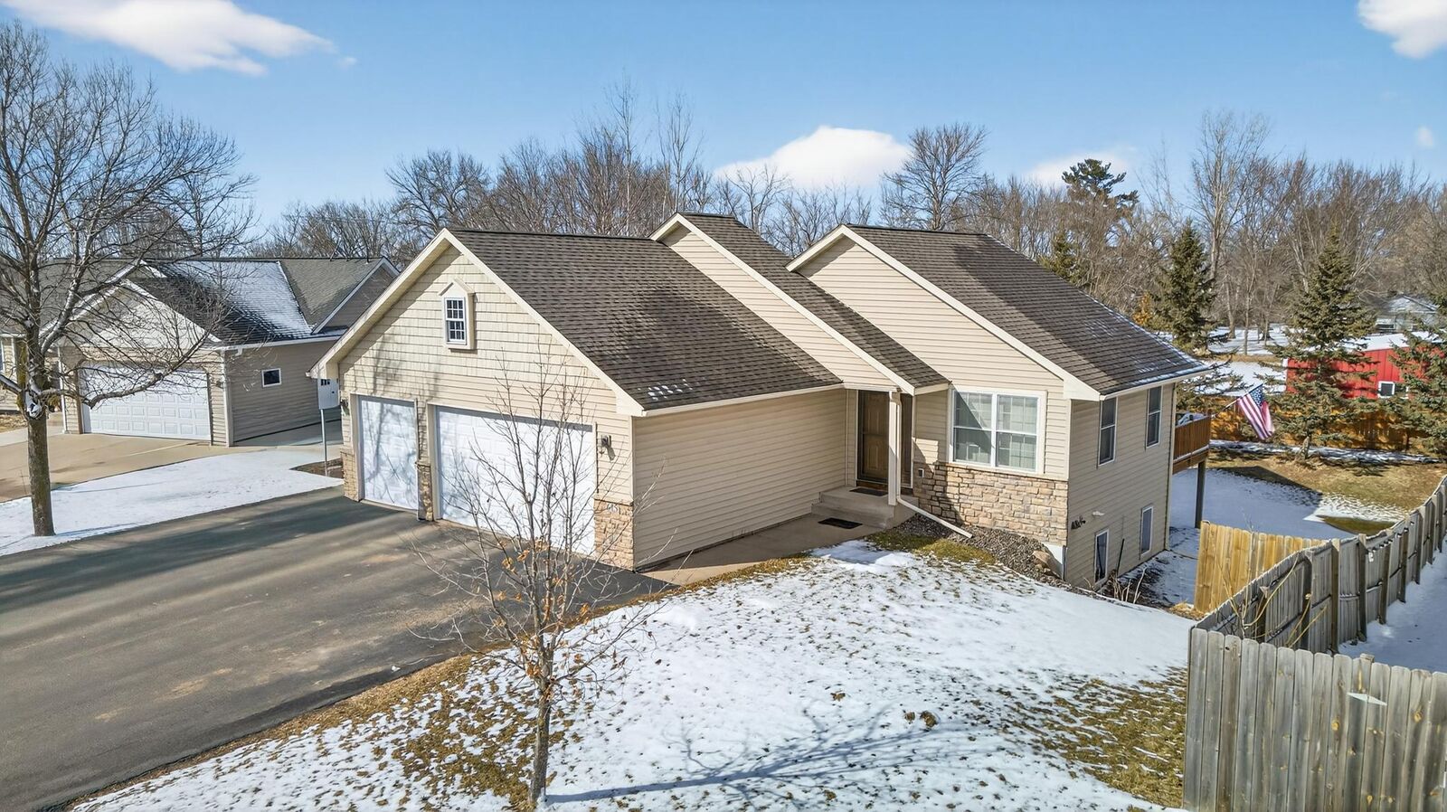 Property Photo:  615 Highview Loop SE  MN 55063 