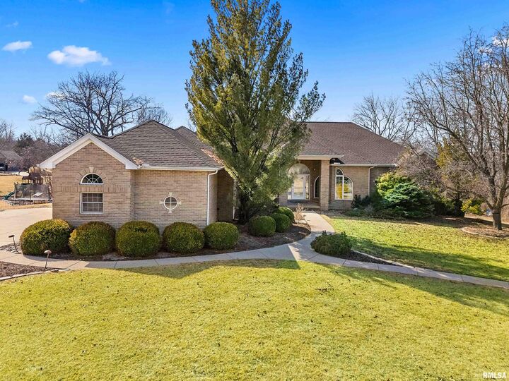 Property Photo: 11819 N Deerfield Drive IL 61525