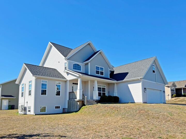 47 Harvest Drive — photo 1