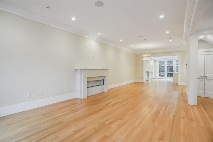 Property Photo:  196 West Springfield St 1  MA 02118 