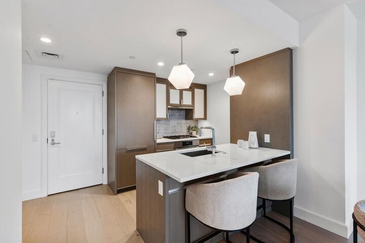 Property Photo:  100 Lovejoy Wharf 8H  MA 02114 