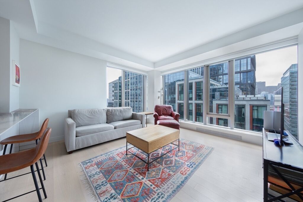 Property Photo:  135 Seaport Blvd 1607  MA 02210 