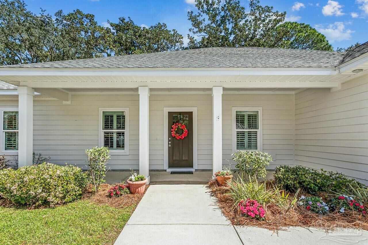 Property Photo: 5932 N Bay Point Dr FL 32507