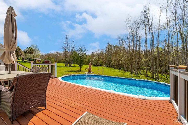 Property Photo:  435 Meander Ln  FL 32533 