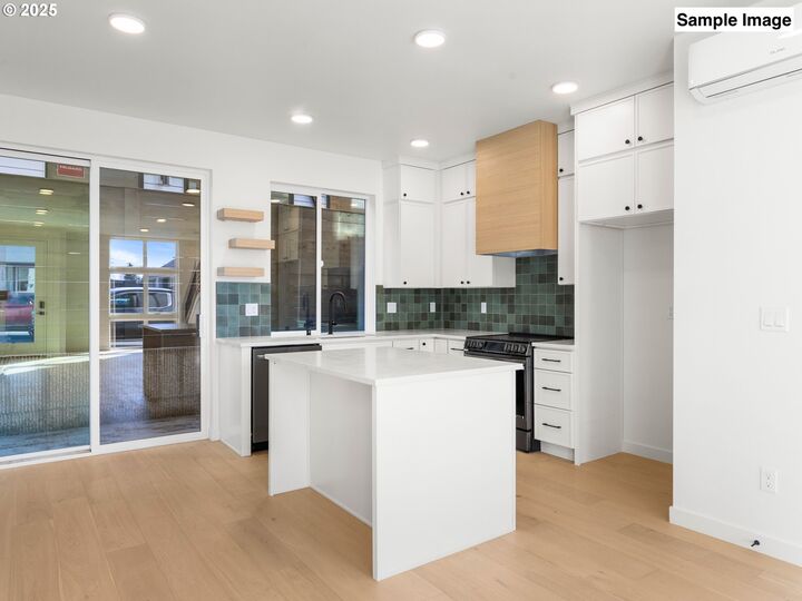 Property Photo: 1911 Broadway St 3 WA 98663