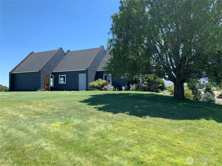 Property Photo: 610 Meadow View Drive WA 98926