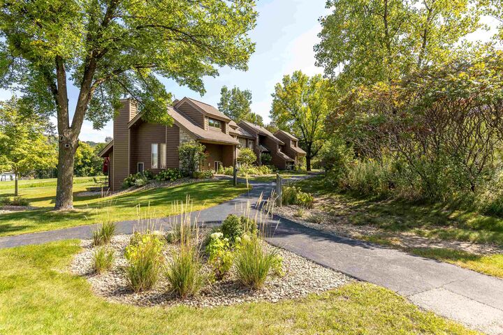 Property Photo:  26 Poplar Ridge Drive  IL 61036 