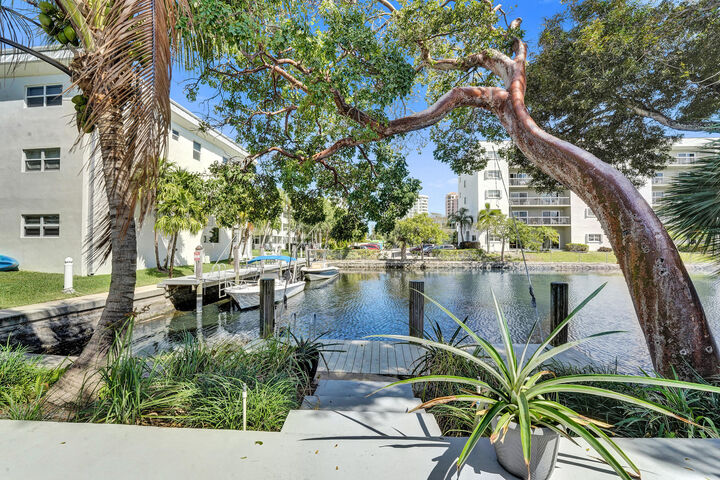Property Photo:  1431 S Ocean Boulevard 37  FL 33062 