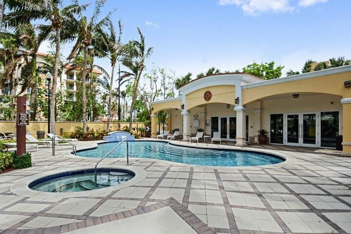 Property Photo:  191 SE 20th Avenue 615  FL 33441 