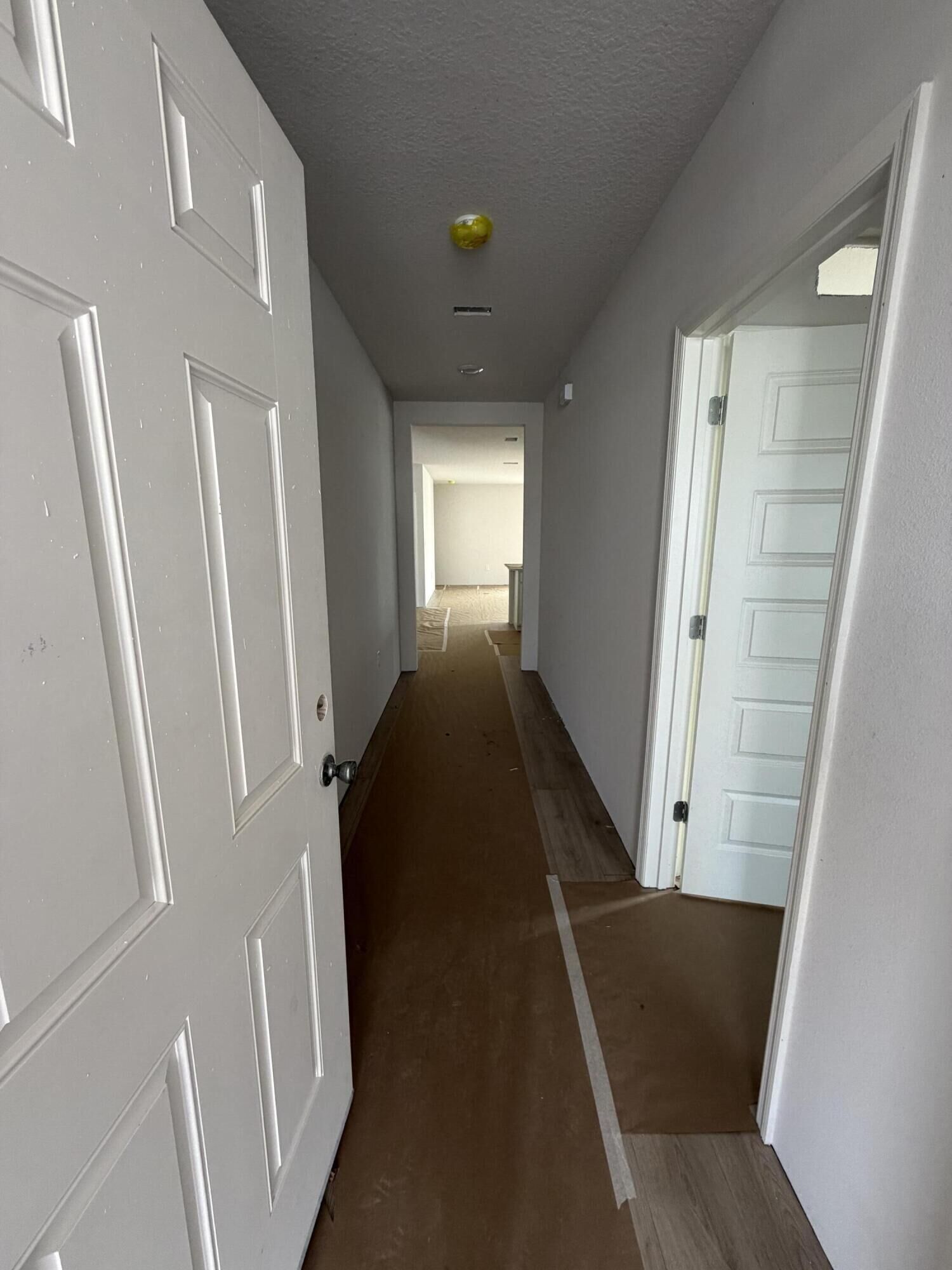 Property Photo: 1434 SE Garabaldi Cir Circle SE FL 32909