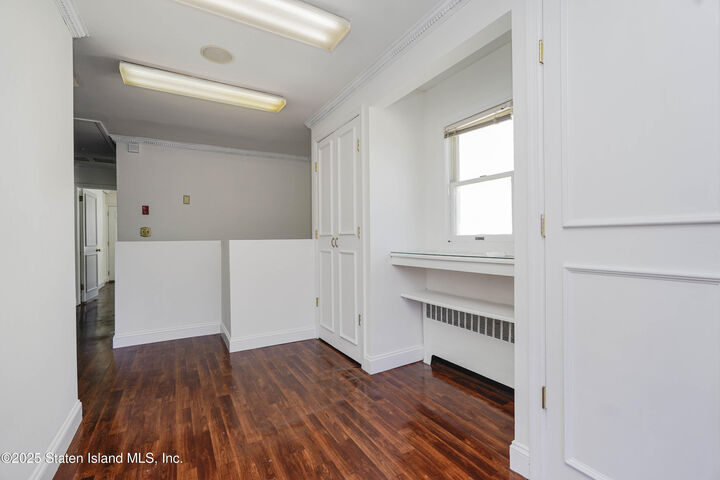 Property Photo:  2301 Hylan Boulevard  NY 10306 