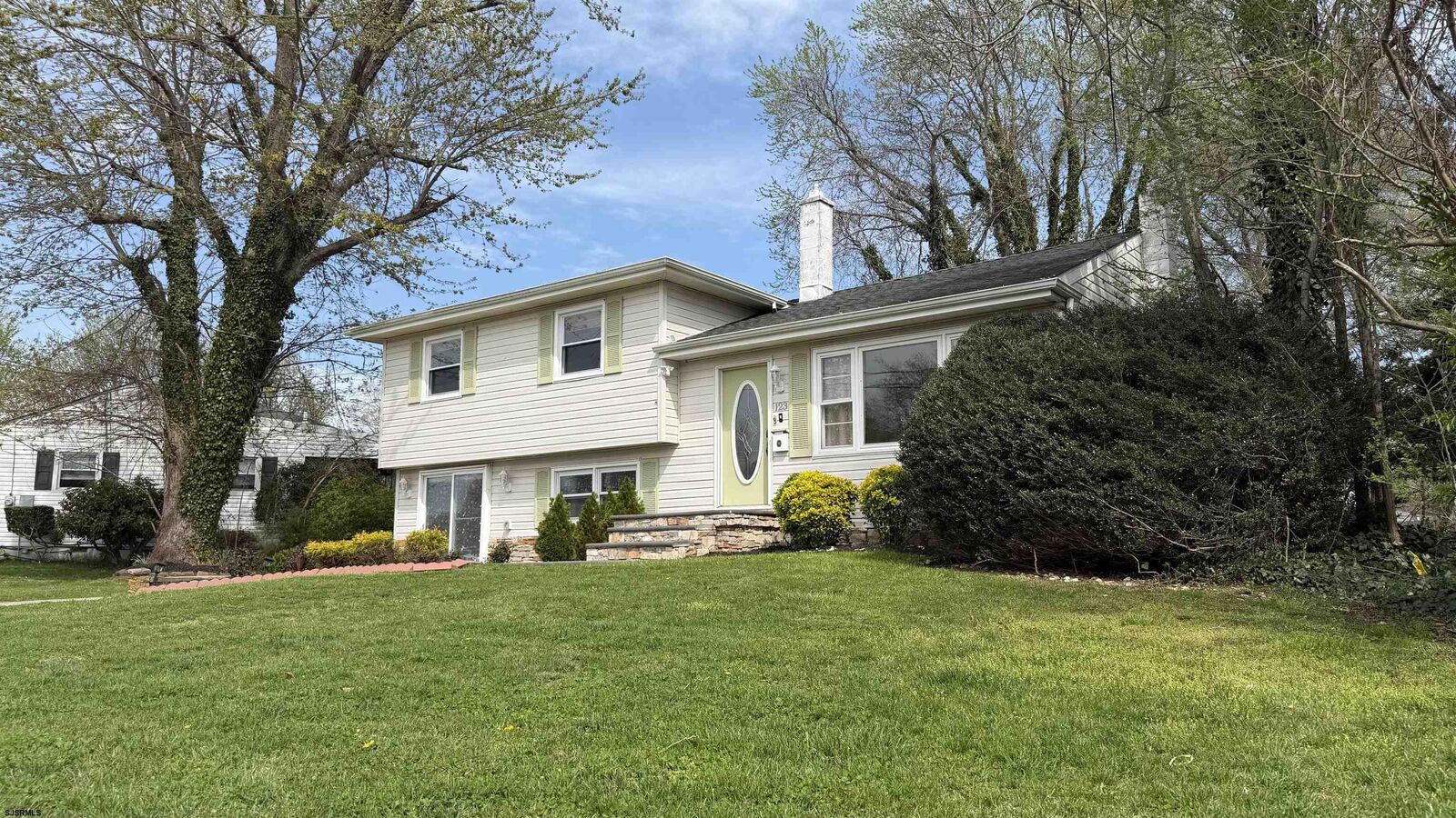 Property Photo:  123 Devon Rd Road  NJ 08244 
