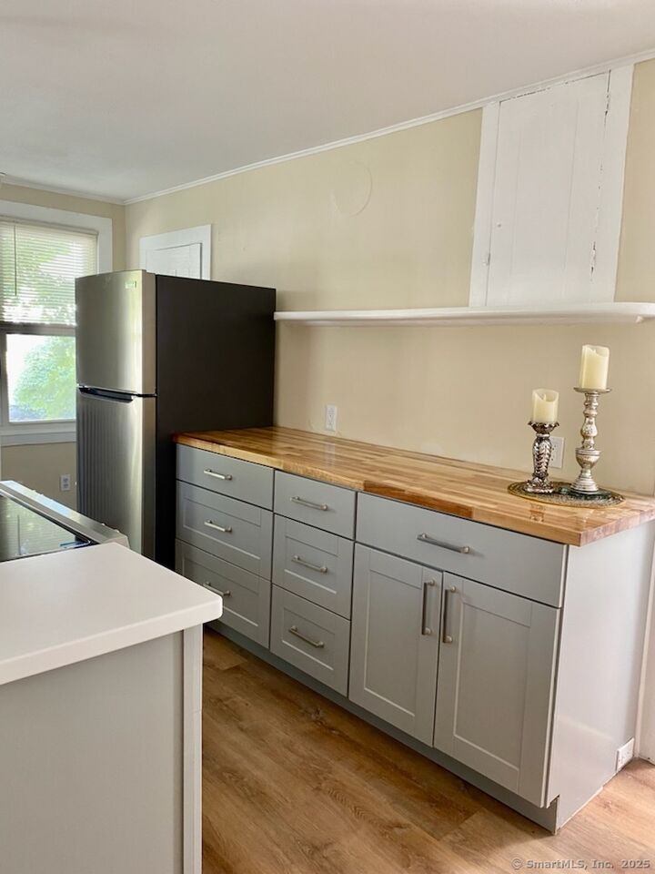 Property Photo:  831 Boston Post Road  CT 06443 