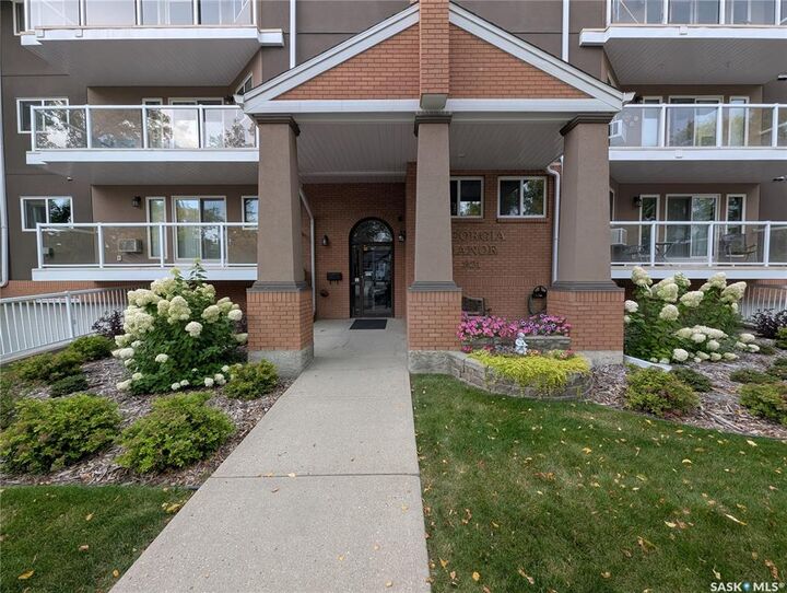 921 Main Street E 204 — photo 1