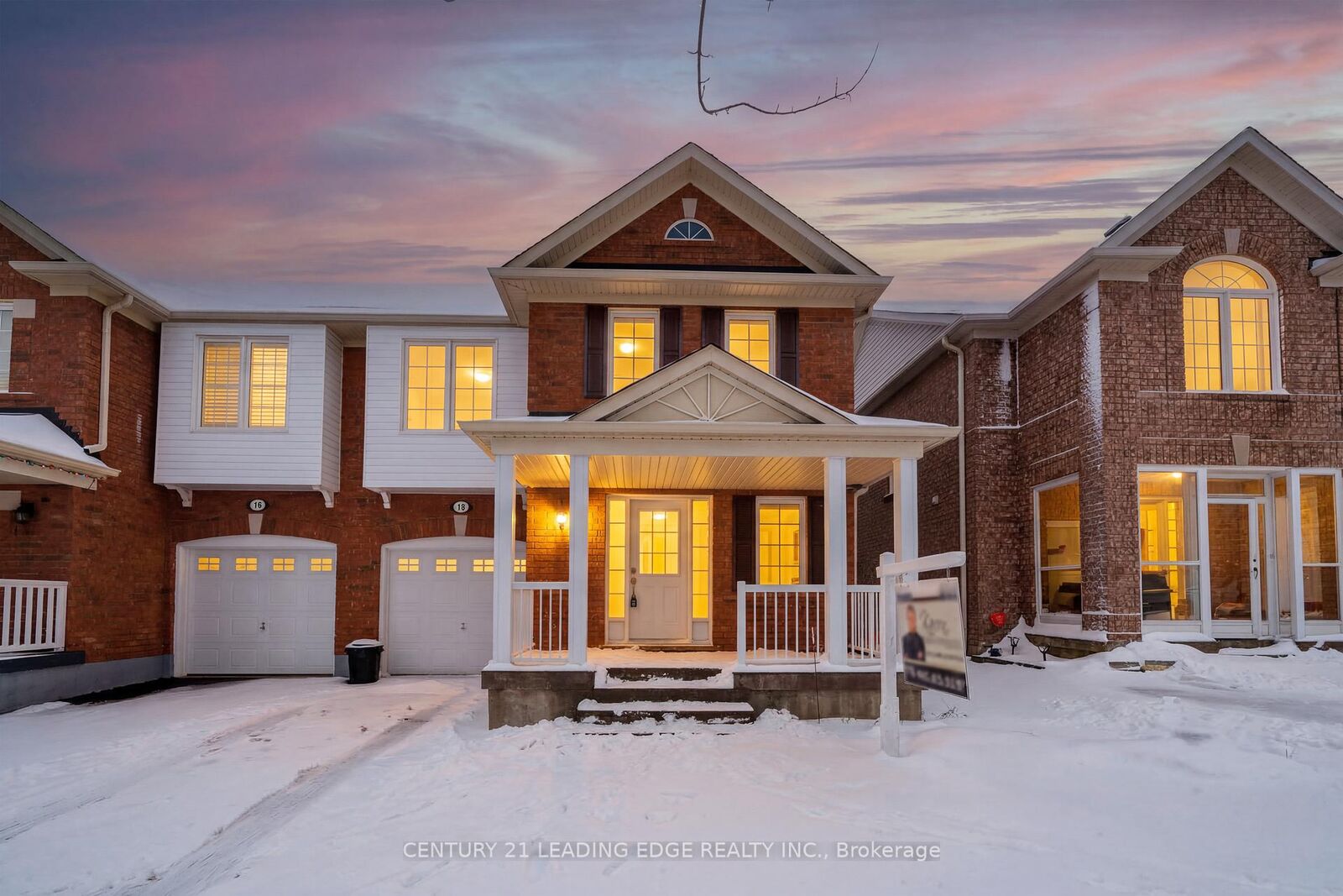 Photo de la propriété:  18 Roy Rainey Avenue  ON L6E 2B5 