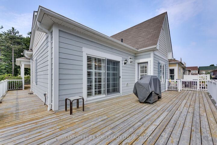 Property Photo: 3327 Summerhill Way N ON L3V 0E1