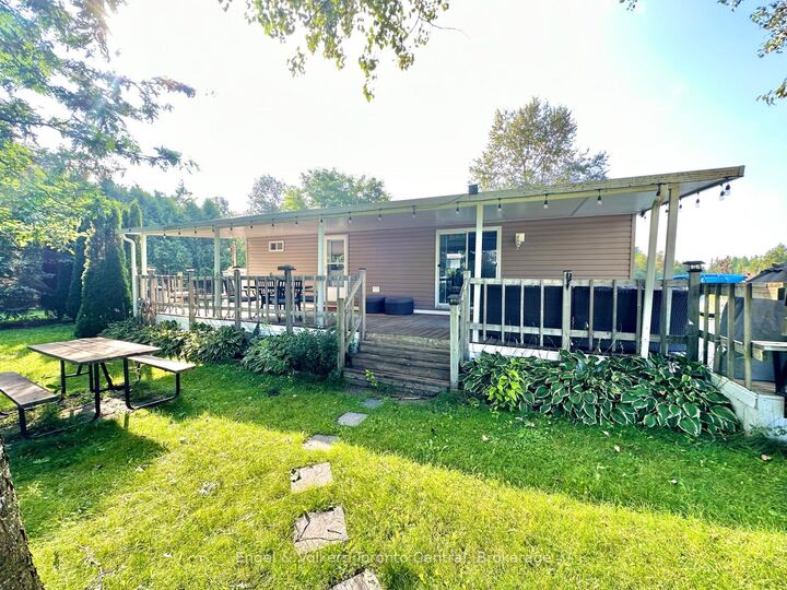 Property Photo: 7489 Sideroad 5 N/A E B8 ON N0G 2L0
