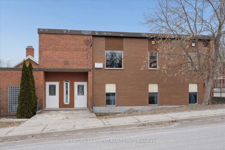 Property Photo:  1027 Willcox Street 202  ON K0L 1H0 