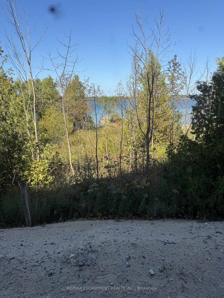 147 Wilson Drive — photo 1
