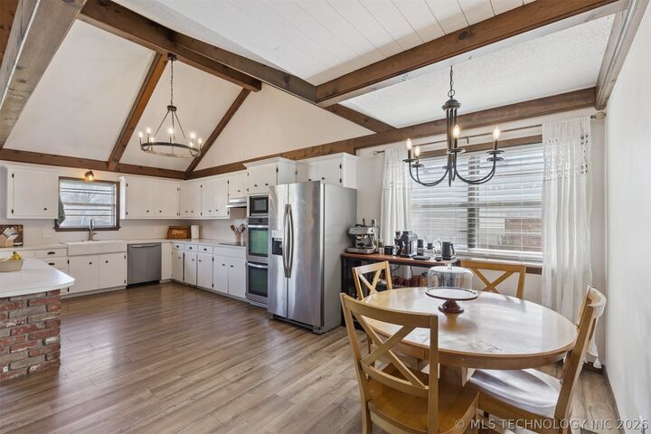 Property Photo:  1218 S Highland Avenue  OK 74023 