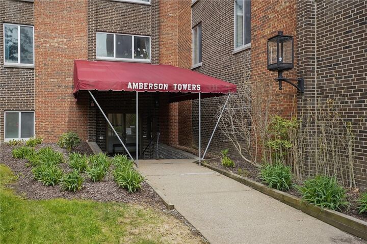 Property Photo:  5 Bayard Road 219  PA 15213 