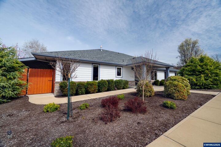 Property Photo:  1115 Skookum Dr  OR 97381 