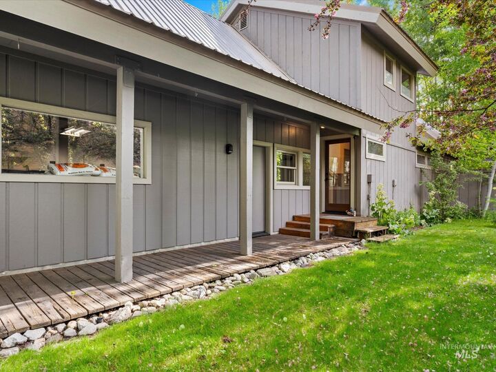 Property Photo: 1658 Timber Cir ID 83638