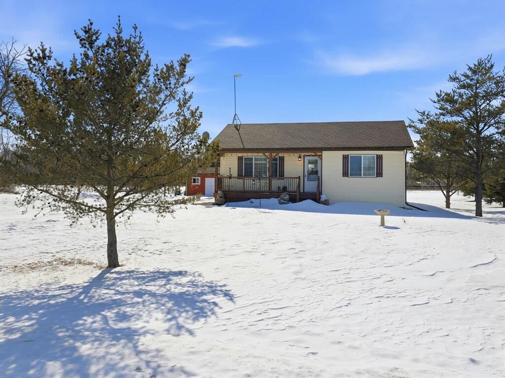 Property Photo:  46 Park Lane  MB R0A 0Z0 