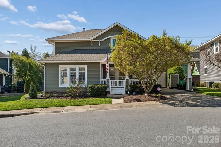 Property Photo: 628 Olmsted Park Place NC 28203