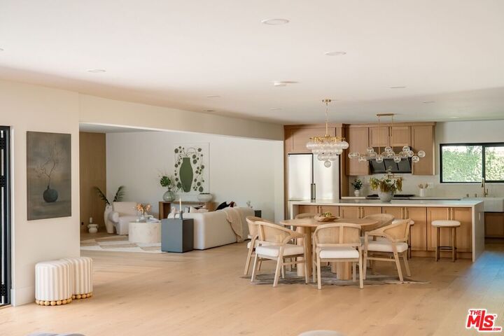 Property Photo:  17601 McCormick St  CA 91316 