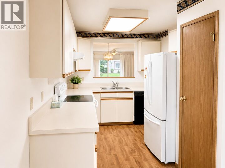 Property Photo: 815 11th Avenue 2 BC V0X 1N3