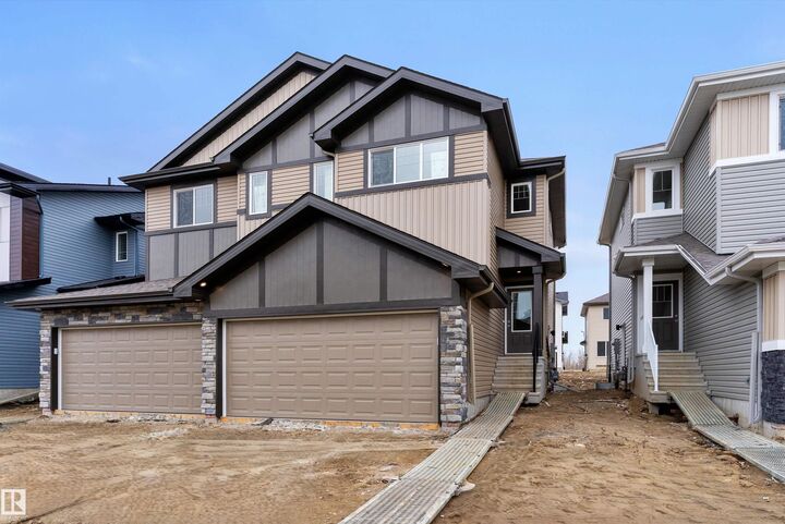 Property Photo: 924 18 Avenue NW AB T6T 2X4