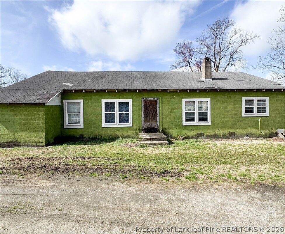 Property Photo: 5866 US Highway 301 S NC 28383