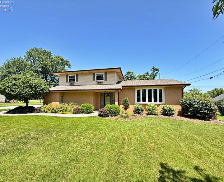 Property Photo: 20 Lelar Street OH 44883