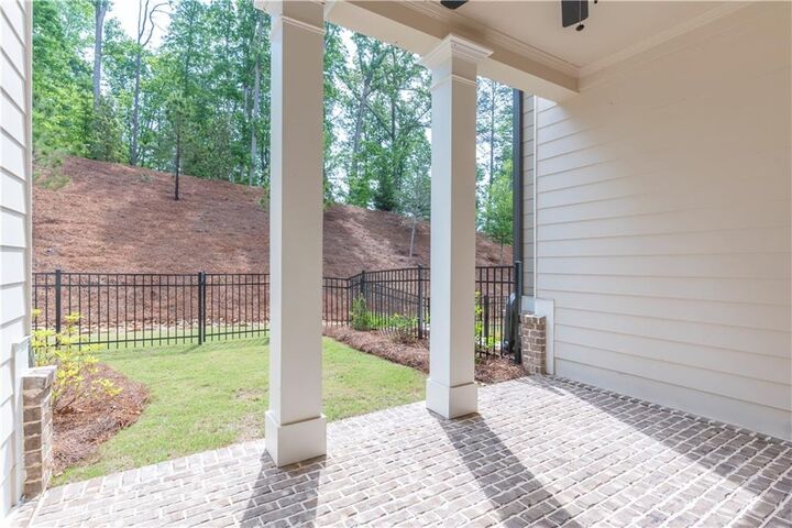 Property Photo: 4948 Sudbrook Way GA 30092