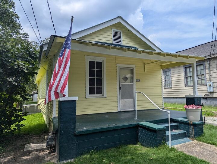 Property Photo: 1905 10th Avenue AL 36867