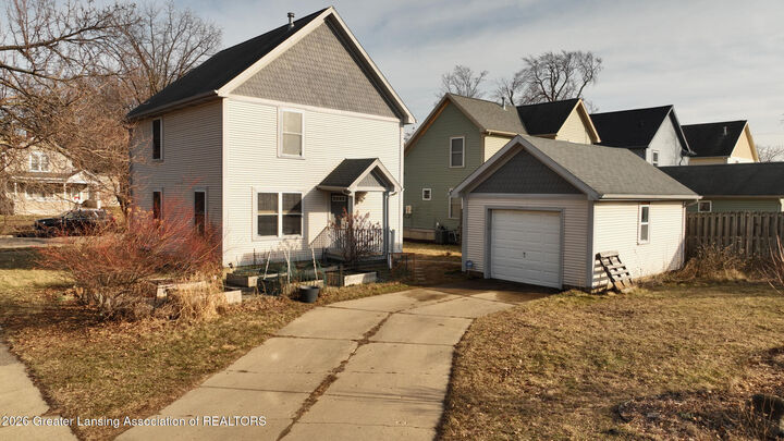 Property Photo:  433 Dorrance Place  MI 48912 