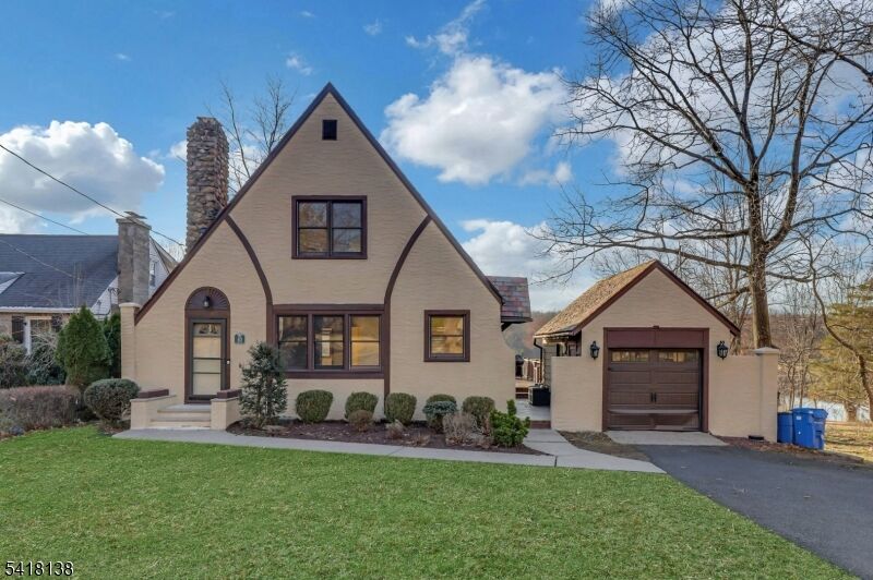 Property Photo:  10 Lake Drive West  NJ 07470 