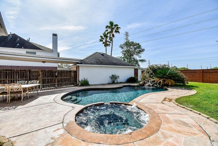 Property Photo: 2507 Lansing Circle TX 77584