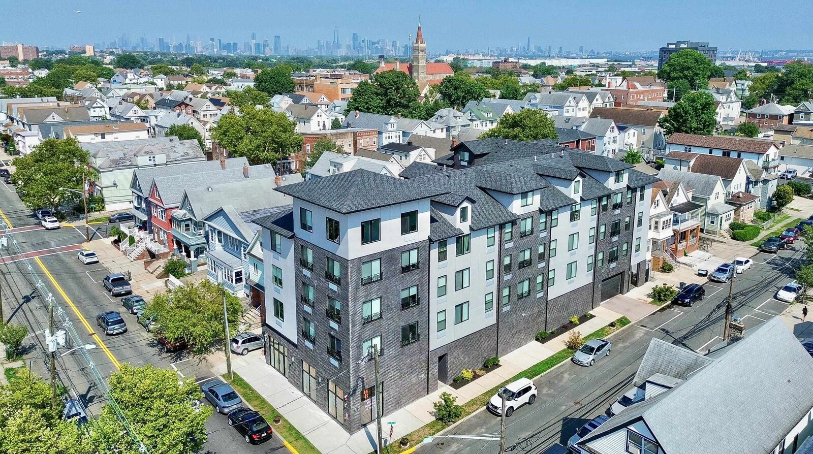 Property Photo:  140 Avenue B 304  NJ 07002 