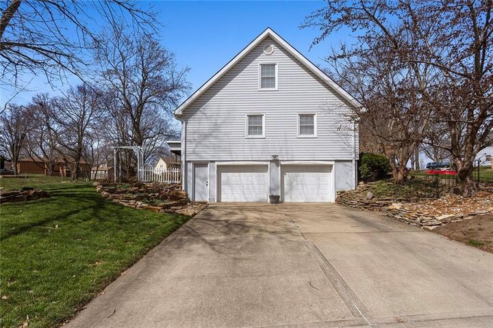 Property Photo:  6406 Oakview Street  KS 66216 