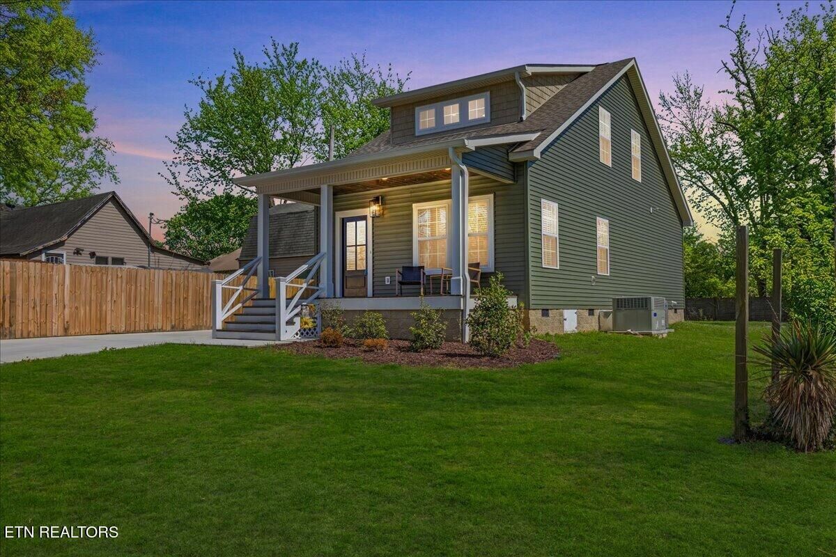 Property Photo:  911 Indiana Ave  TN 37331 