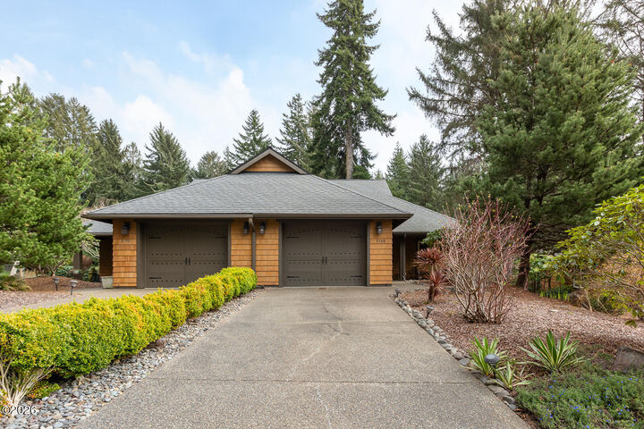 Property Photo:  3168 NE Cascara Court  OR 97367 