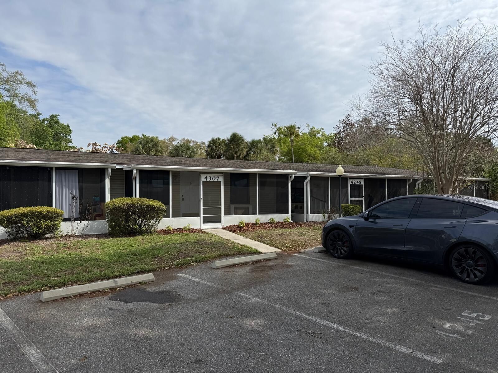 Property Photo:  4307 E Michigan Street 4307  FL 32812 