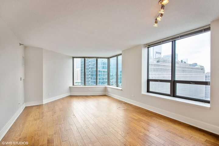 Property Photo: 400 N Lasalle Street 2108 IL 60654