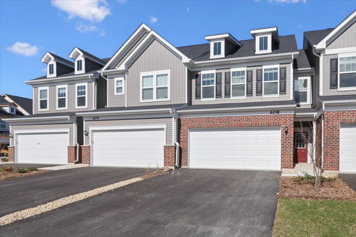 Property Photo:  608 Switchgrass Way 61003  IL 60490 