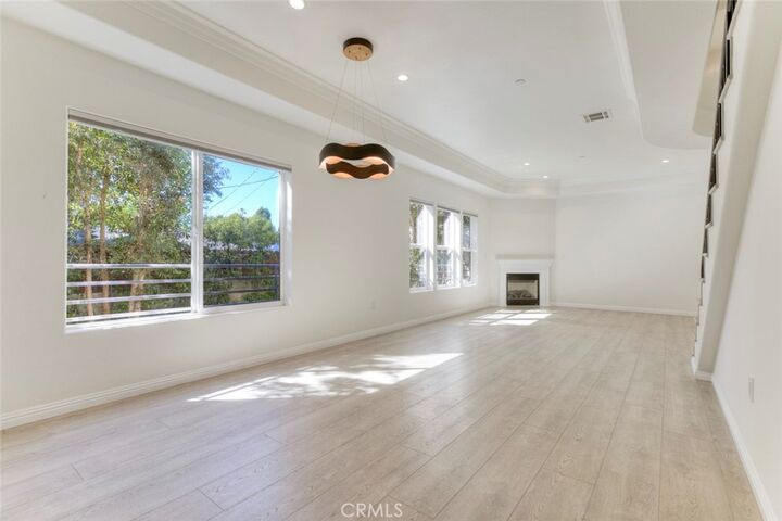 Property Photo:  12010 Magnolia Boulevard 106  CA 91607 