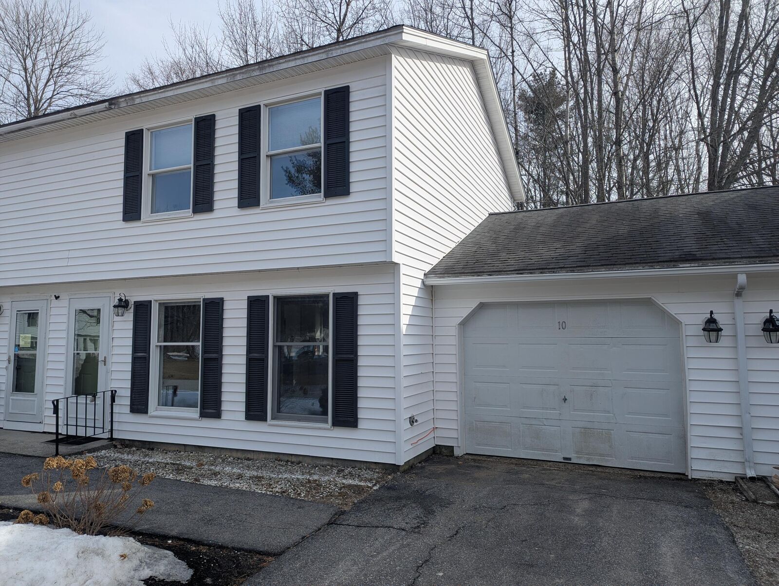 Property Photo:  10 Everett Court 10  ME 04092 