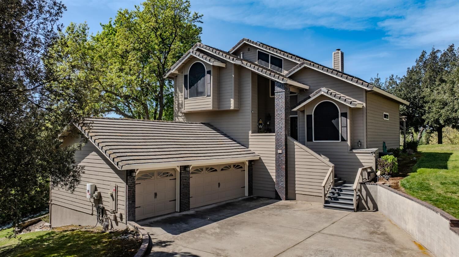 Property Photo: 324 Augusta Court CA 95252